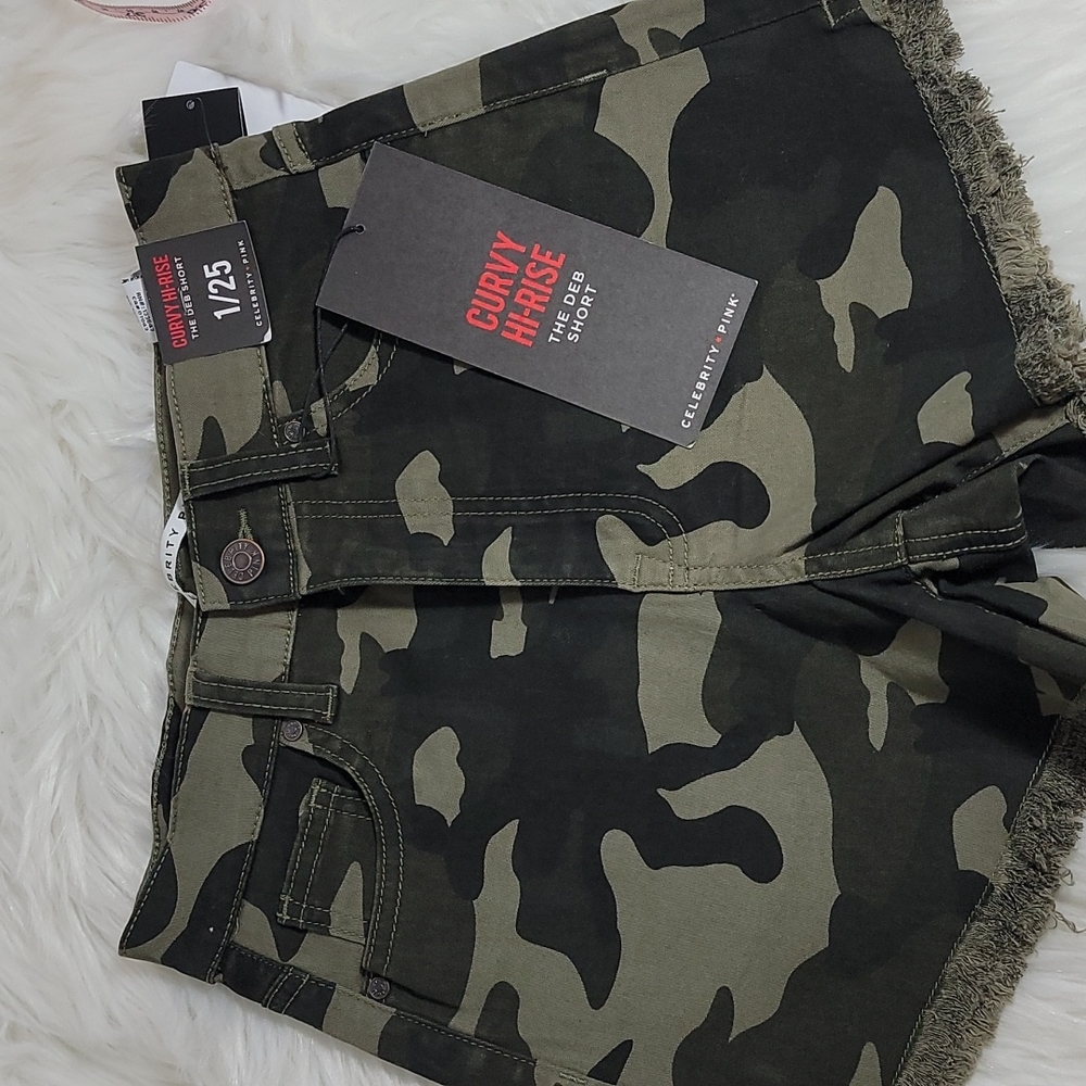 Celebrity Pink Short Women's Green Camouflage New
